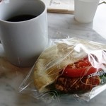 デリフランス - チキンから揚げピタパン