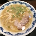 博多麺房 赤のれん - らぁめん７５０円