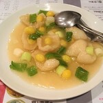 九龍飯店 - いかと銀杏の塩味炒め