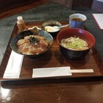 Katsupou Shimoda - 東丼定食　この日は漬け鮪丼　880円にミニもち豚うどん　170を追加