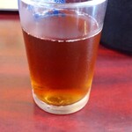 進来軒 - この烏龍茶がまた、旨い