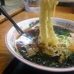 Tamura - 中細縮れ多加水熊さん麺は、麺つったらこれでしようが！！といった声が聞こえてきそうw