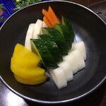 三酉屋 - 漬物盛り合わせ　最後はこれだね～