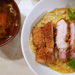 つかんと - 味噌汁も美味しい。