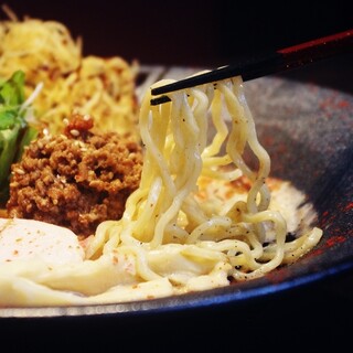 当店の看板メニュー【鯛担麺】