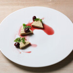 レストラン 桂姫 - フォアグラのムース　グリオットチェリー　バニュルスと共に