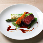 レストラン 桂姫 - 国産牛ランプステーキ　夏野菜添え　赤ワインソース