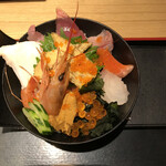 青島海鮮料理 魚益 - 海鮮丼