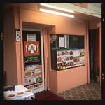 Indian & Nepali Restaurant SHIRISH - 外観