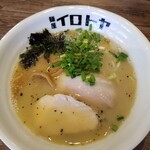 Menya Irotoya - 魚介白湯ラーメン塩 780円