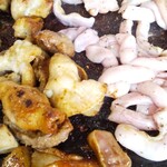 双葉食堂 - 焼いてます タレ&塩コショウで