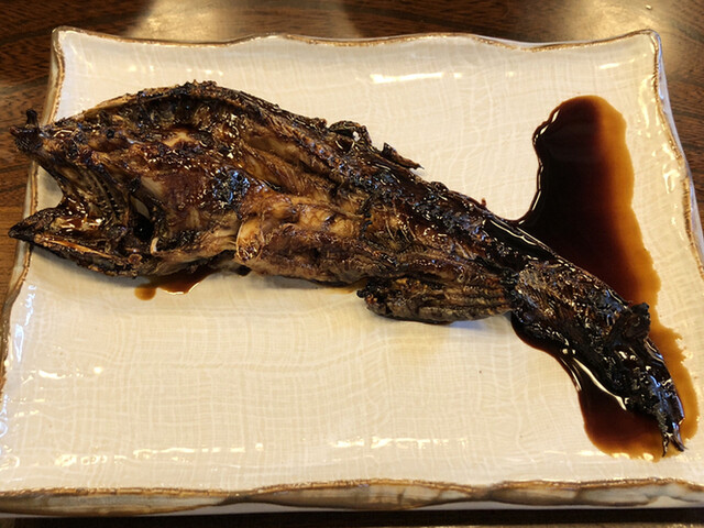たまり醤油で焼いたなまず蒲焼きとうなぎ蒲焼き By Legume やまと本店 海津市その他 うなぎ 食べログ たまり醤油で焼いたなまず蒲焼きとうなぎ蒲焼き By Legume やまと本店 海津市その他 うなぎ 食べログ