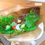 三茶cafe - 馬肉のタコス風サルサガレット