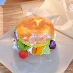 三茶cafe - フルーツサンドパンケーキ