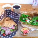 三茶cafe - 馬肉のタコス風サルサガレット、ベーコンチーズエッグガレット