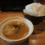梁山泊 - 定食のスープとライース