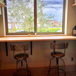 화이트 박스 커피 - 카운터 좌석