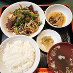 Taikanrou - ニラレバ定食　800円