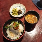 りょうりや 御旅屋 - いわしのきずし 赤だし大盛