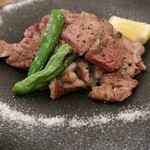岩倉 健太 - まぁまぁの一枚肉（990円）
