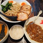 六本木らーめん 東京食品 まる彦 - 