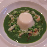 オマージュ - 蕪のババロア　グリンピースとかにのスープ添え