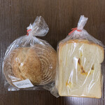 粉歩ベーカリー - 左　ちいさなカンパーニュ　　右　チーズ食パン