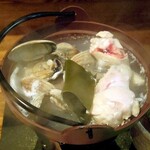 ラ プランシュ - あさりと比内地鶏手羽先と昆布の出汁