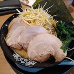 家系ラーメン 町田商店 - ネギチャーシューメン