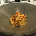 リストランテ カノフィーロ - イタリア産オーヴォリ茸とはかた地鶏のアーリオオーリオ　スパゲッティ