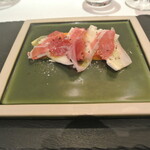 リストランテ カノフィーロ - 宮崎産アップルマンゴーとペコリーノイシカリーノ