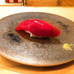 木挽町 とも樹 - 赤身ヅケのにぎり