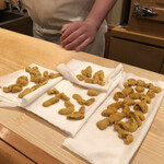 木挽町 とも樹 - 積丹余市の白ウニ、水をしっかり切る