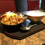 Mandarake - ホルモン丼