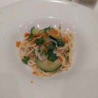 クラリタ ダ マリッティマ - パスタ②：江の島産しらすとズッキーニ、からすみのタリオリーニ