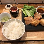 Yakitoriya Sumire - 大山どりのから揚げ定食大盛り（麻辣タレ）