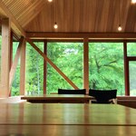 ビトウィーン ザ ブレッド - 新緑