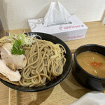 鶏蕎麦かかし - 鶏白湯魚介つけそば中盛(300g) ¥850