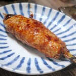 炭火串焼き すざく - 生姜が効いてウマイつくね