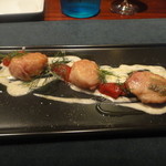 生ハム巻ホタテ貝柱、ゴルゴンゾーラソース