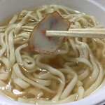 いすの木惣菜館 - 汁はカツオが効いた豚骨も入った感じで美味いな。

持ち帰りだからぬるくはなるけど、そこは言うまいよ。


