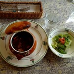 カフェ＆レストラン バーチ - ビーフシチュー（サラダ・パン付）