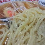 わたりや - この麺を別の言葉で表現すると、「藤岡のみ○ご食堂」さんと「太田の森○屋 支店 太田店」さんの「丁度中間に位置する美味しい麺」ということになります。(笑)