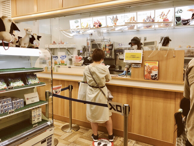 Cafe Softcream マザー牧場 ららぽーとtokyo Bay店 カフェアンドソフトクリーム マザーボクジョウ 南船橋 カフェ 食べログ Cafe Softcream マザー牧場 ららぽーとtokyo Bay店 カフェアンドソフトクリーム マザーボクジョウ 南船橋 カフェ 食べログ