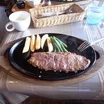 ステーキにこにこ牛 - ランチ　ジューシーステーキ