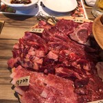 本気焼肉 肉とめし 肉寿司 - 