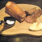 ラ プランシュ - 富士幻豚の焼いたもの、付け合わせはカイノミ（だったと思う）