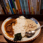 コクテイル - 文学カレー(太宰と漱石の二種盛り)1000円