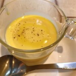 アマルフィイ カフェ - とうもろこしの冷製スープ