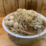 らーめん つの旨 - 小ラーメン、うずら、ニンニクアブラカラメ